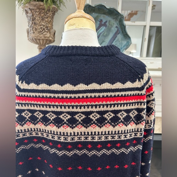 J. Crew Men's Navy and Red Fair Isle Lambs Wool Sweater - Picture 11 of 13